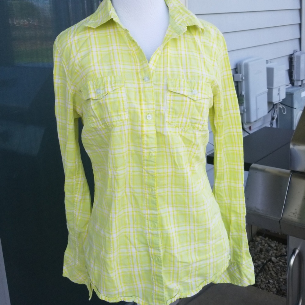 Aeropostale yellow and white plaid button top